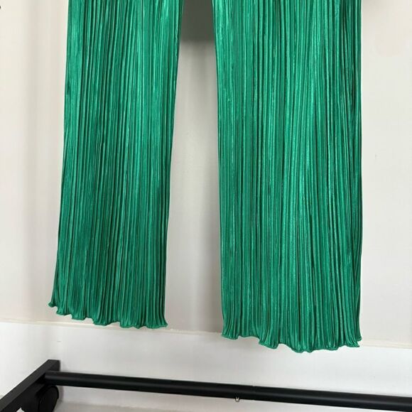 ⭕️ Pajama  Style Matching Set Emerald Green Size Medium - Picture 7 of 8